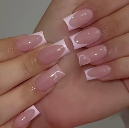 Faux ongle rectangulaires en forme coeur